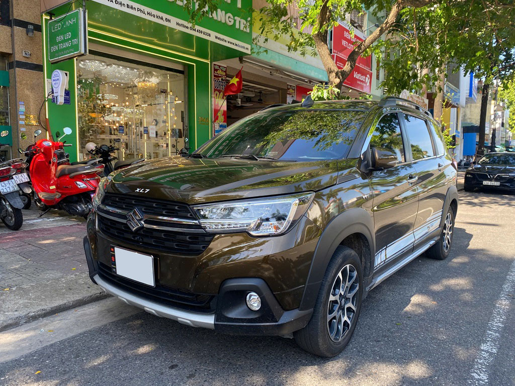Thuê xe du lịch 7 chỗ đời mới tại Đà Nẵng